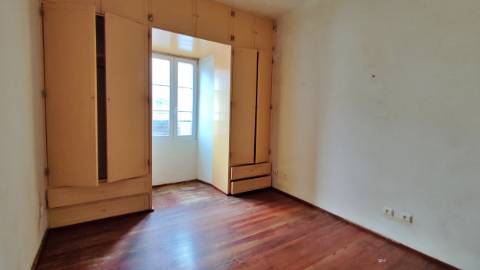 VENDA de APARTAMENTO T1+1 - Cidade de Ponta Delgada (São Pedro), Ilha de São Miguel, Açores