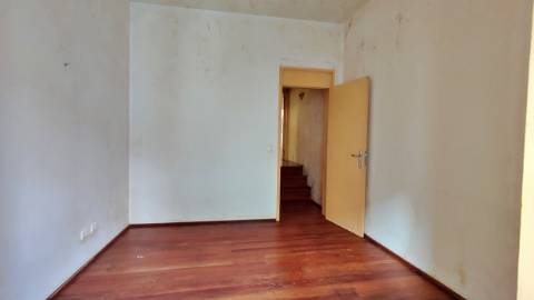 VENDA de APARTAMENTO T1+1 - Cidade de Ponta Delgada (São Pedro), Ilha de São Miguel, Açores