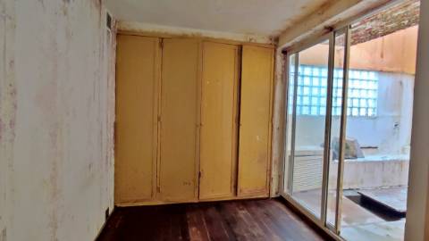 VENDA de APARTAMENTO T1+1 - Cidade de Ponta Delgada (São Pedro), Ilha de São Miguel, Açores