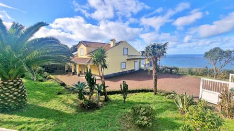 VENDA de MORADIA - VIVENDA com VISTA MAR nos Mosteiros, Ponta Delgada, Ilha de São Miguel, Açores