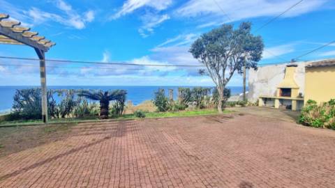 VENDA de MORADIA - VIVENDA com VISTA MAR nos Mosteiros, Ponta Delgada, Ilha de São Miguel, Açores