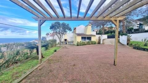 VENDA de MORADIA - VIVENDA com VISTA MAR nos Mosteiros, Ponta Delgada, Ilha de São Miguel, Açores