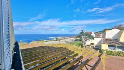 VENDA de MORADIA - VIVENDA com VISTA MAR nos Mosteiros, Ponta Delgada, Ilha de São Miguel, Açores