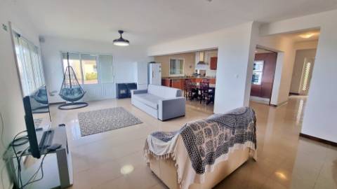 VENDA de MORADIA - VIVENDA com VISTA MAR nos Mosteiros, Ponta Delgada, Ilha de São Miguel, Açores