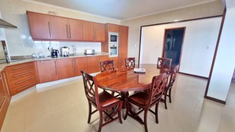 VENDA de MORADIA - VIVENDA com VISTA MAR nos Mosteiros, Ponta Delgada, Ilha de São Miguel, Açores