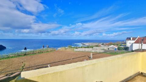VENDA de MORADIA - VIVENDA com VISTA MAR nos Mosteiros, Ponta Delgada, Ilha de São Miguel, Açores