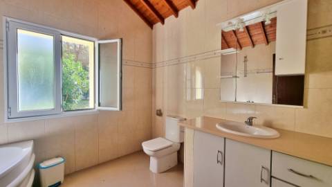 VENDA de MORADIA - VIVENDA com VISTA MAR nos Mosteiros, Ponta Delgada, Ilha de São Miguel, Açores