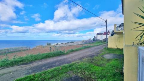 VENDA de MORADIA - VIVENDA com VISTA MAR nos Mosteiros, Ponta Delgada, Ilha de São Miguel, Açores