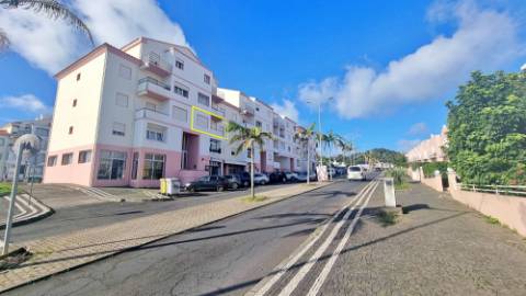 APARTAMENTO T3 MOBILADO para ARRENDAR na cidade de Ponta Delgada (São José), Ilha de São Miguel, Açores