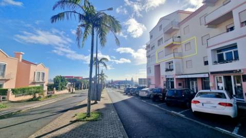 APARTAMENTO T3 MOBILADO para ARRENDAR na cidade de Ponta Delgada (São José), Ilha de São Miguel, Açores