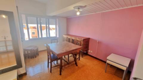 APARTAMENTO T3 MOBILADO para ARRENDAR na cidade de Ponta Delgada (São José), Ilha de São Miguel, Açores