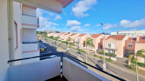 APARTAMENTO T3 MOBILADO para ARRENDAR na cidade de Ponta Delgada (São José), Ilha de São Miguel, Açores