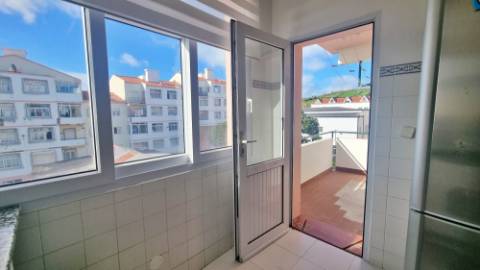 APARTAMENTO T3 MOBILADO para ARRENDAR na cidade de Ponta Delgada (São José), Ilha de São Miguel, Açores