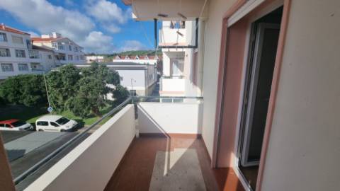 APARTAMENTO T3 MOBILADO para ARRENDAR na cidade de Ponta Delgada (São José), Ilha de São Miguel, Açores