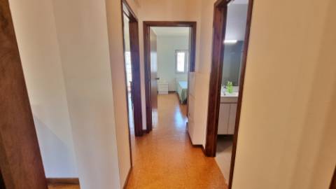 APARTAMENTO T3 MOBILADO para ARRENDAR na cidade de Ponta Delgada (São José), Ilha de São Miguel, Açores