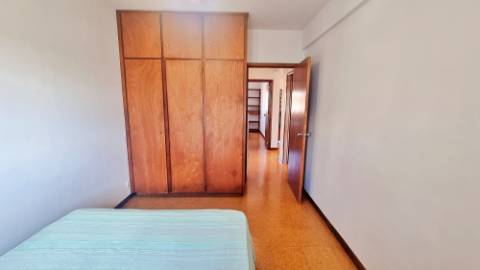 APARTAMENTO T3 MOBILADO para ARRENDAR na cidade de Ponta Delgada (São José), Ilha de São Miguel, Açores