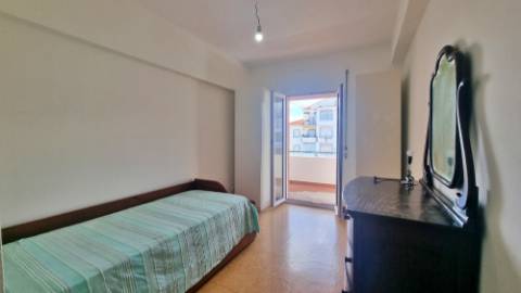 APARTAMENTO T3 MOBILADO para ARRENDAR na cidade de Ponta Delgada (São José), Ilha de São Miguel, Açores
