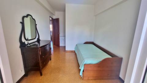 APARTAMENTO T3 MOBILADO para ARRENDAR na cidade de Ponta Delgada (São José), Ilha de São Miguel, Açores