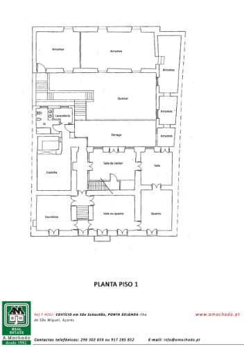 AMPLO EDIFÍCIO - MORADIA com QUINTAL no centro histórico Ponta Delgada, Ilha São Miguel, Açores