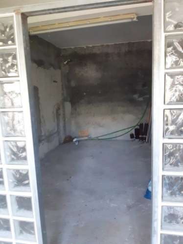 VENDA de AMPLA MORADIA com Garagem, Quintal e VISTA MAR - Velas, Ilha de São Jorge, Açores