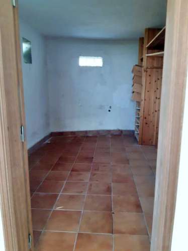 VENDA de AMPLA MORADIA com Garagem, Quintal e VISTA MAR - Velas, Ilha de São Jorge, Açores