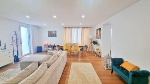 VENDA de APARTAMENTO T2 como NOVO - centro cidade Ponta Delgada (São José), Ilha São Miguel, Açores