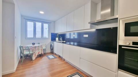 VENDA de APARTAMENTO T2 como NOVO - centro cidade Ponta Delgada (São José), Ilha São Miguel, Açores