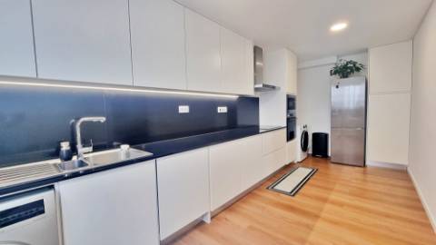 VENDA de APARTAMENTO T2 como NOVO - centro cidade Ponta Delgada (São José), Ilha São Miguel, Açores