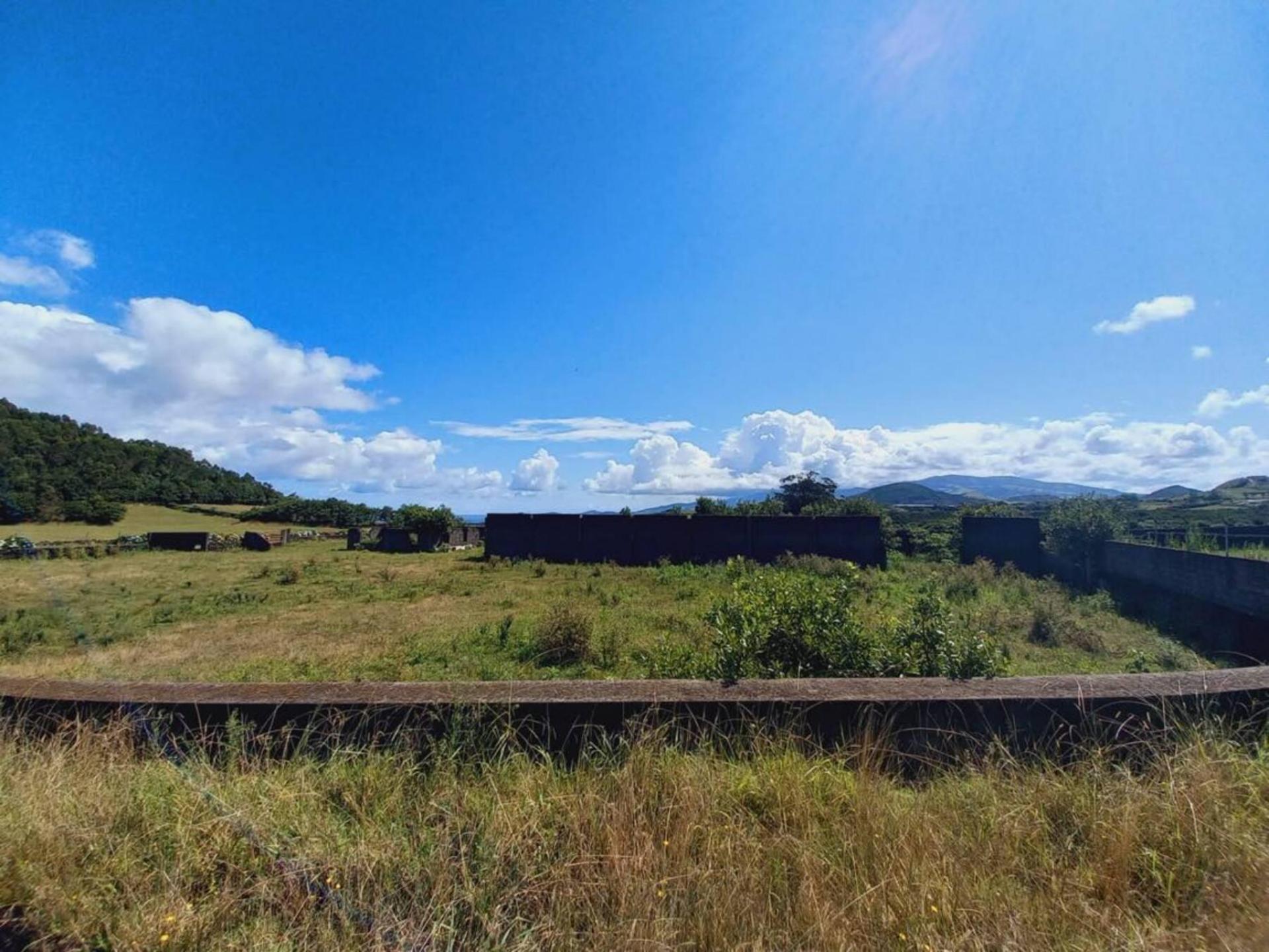 VENDA de AMPLO TERRENO no Pico da Pedra, Ribeira Grande, São Miguel, Açores