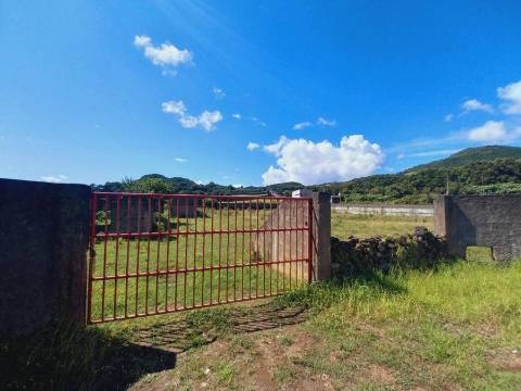 VENDA de AMPLO TERRENO no Pico da Pedra, Ribeira Grande, São Miguel, Açores