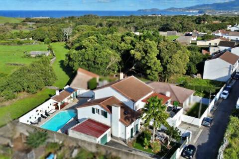 VENDA de MORADIA - VIVENDA com alojamento local e piscina - Fenais da Luz, Ponta Delgada, São Miguel, Açores