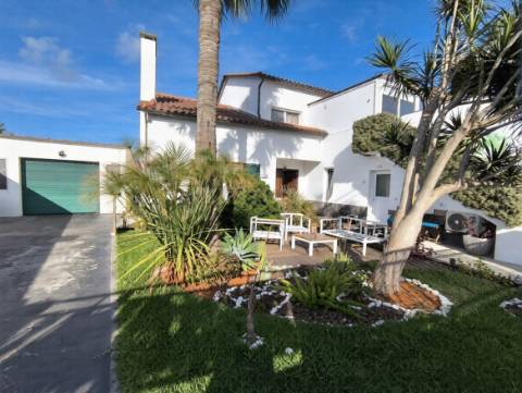 VENDA de MORADIA - VIVENDA com alojamento local e piscina - Fenais da Luz, Ponta Delgada, São Miguel, Açores