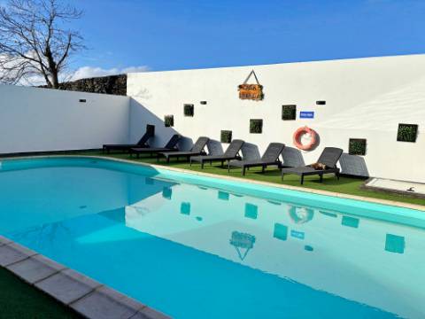 VENDA de MORADIA - VIVENDA com alojamento local e piscina - Fenais da Luz, Ponta Delgada, São Miguel, Açores