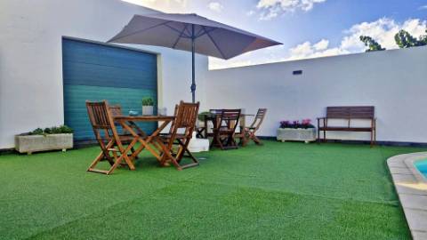 VENDA de MORADIA - VIVENDA com alojamento local e piscina - Fenais da Luz, Ponta Delgada, São Miguel, Açores