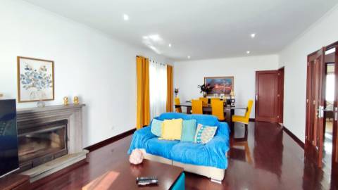 VENDA de MORADIA - VIVENDA com alojamento local e piscina - Fenais da Luz, Ponta Delgada, São Miguel, Açores