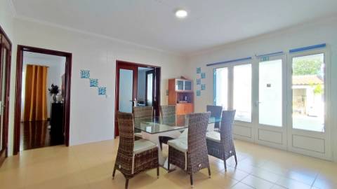 VENDA de MORADIA - VIVENDA com alojamento local e piscina - Fenais da Luz, Ponta Delgada, São Miguel, Açores