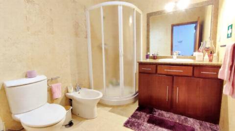 VENDA de MORADIA - VIVENDA com alojamento local e piscina - Fenais da Luz, Ponta Delgada, São Miguel, Açores