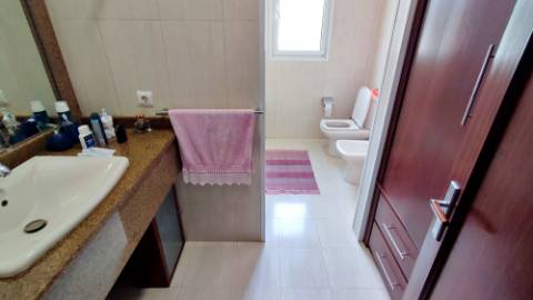 VENDA de MORADIA - VIVENDA com alojamento local e piscina - Fenais da Luz, Ponta Delgada, São Miguel, Açores