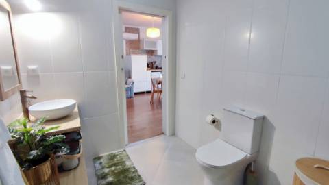 VENDA de MORADIA - VIVENDA com alojamento local e piscina - Fenais da Luz, Ponta Delgada, São Miguel, Açores