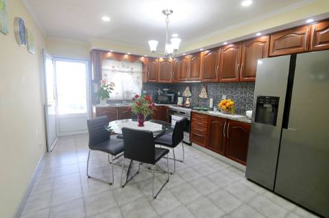 VENDA de CASA - MORADIA com VISTA MAR - Rosto do Cão (São Roque), Ponta Delgada, São Miguel, Açores