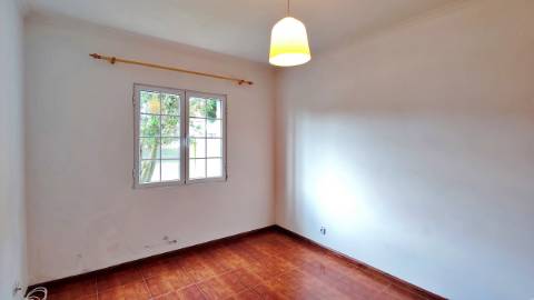 VENDA de CASA - MORADIA com garagem, jardim e quintal - Pico da Pedra, Ribeira Grande, São Miguel, Açores