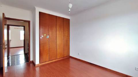 VENDA de CASA - MORADIA com garagem, jardim e quintal - Pico da Pedra, Ribeira Grande, São Miguel, Açores