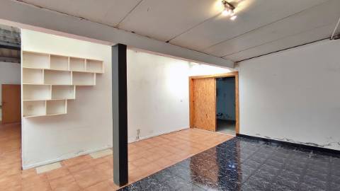 VENDA de CASA - MORADIA com garagem, jardim e quintal - Pico da Pedra, Ribeira Grande, São Miguel, Açores