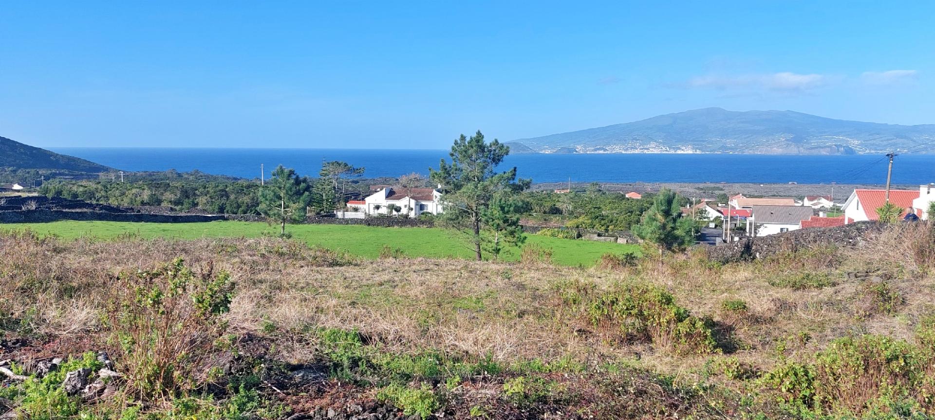 TERRENO com Vista Mar - Criação Velha, Madalena, Ilha do Pico, Açores