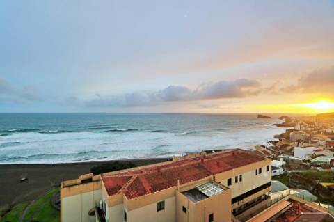 APARTAMENTO T3 MOBILADO com VISTA MAR para ARRENDAR - Pópulo, São Roque, Ponta Delgada, São Miguel, Açores