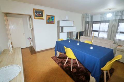APARTAMENTO T3 MOBILADO com VISTA MAR para ARRENDAR - Pópulo, São Roque, Ponta Delgada, São Miguel, Açores