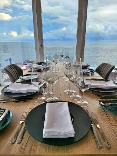 Edifício com BAR RESTAURANTE à beira mar para VENDA - Lajes do Pico, Ilha do PICO, AÇORES