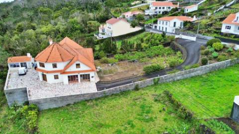 VENDA de MORADIA - VIVENDA T5 com vista mar - São João, Lajes do Pico, Ilha do PICO, Açores