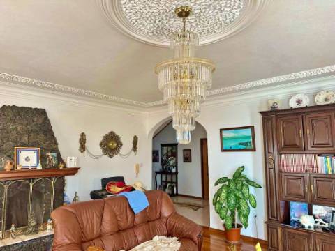 VENDA de MORADIA - VIVENDA T5 com vista mar - São João, Lajes do Pico, Ilha do PICO, Açores