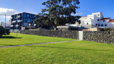 ANEXO de MORADIA para ARRENDAR Mobilado e Equipado - São Pedro, Ponta Delgada, ilha de São Miguel, Açores